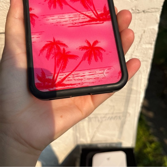 Wildflower Cases Pink Palms iPhone XR! - Picture 5 of 5